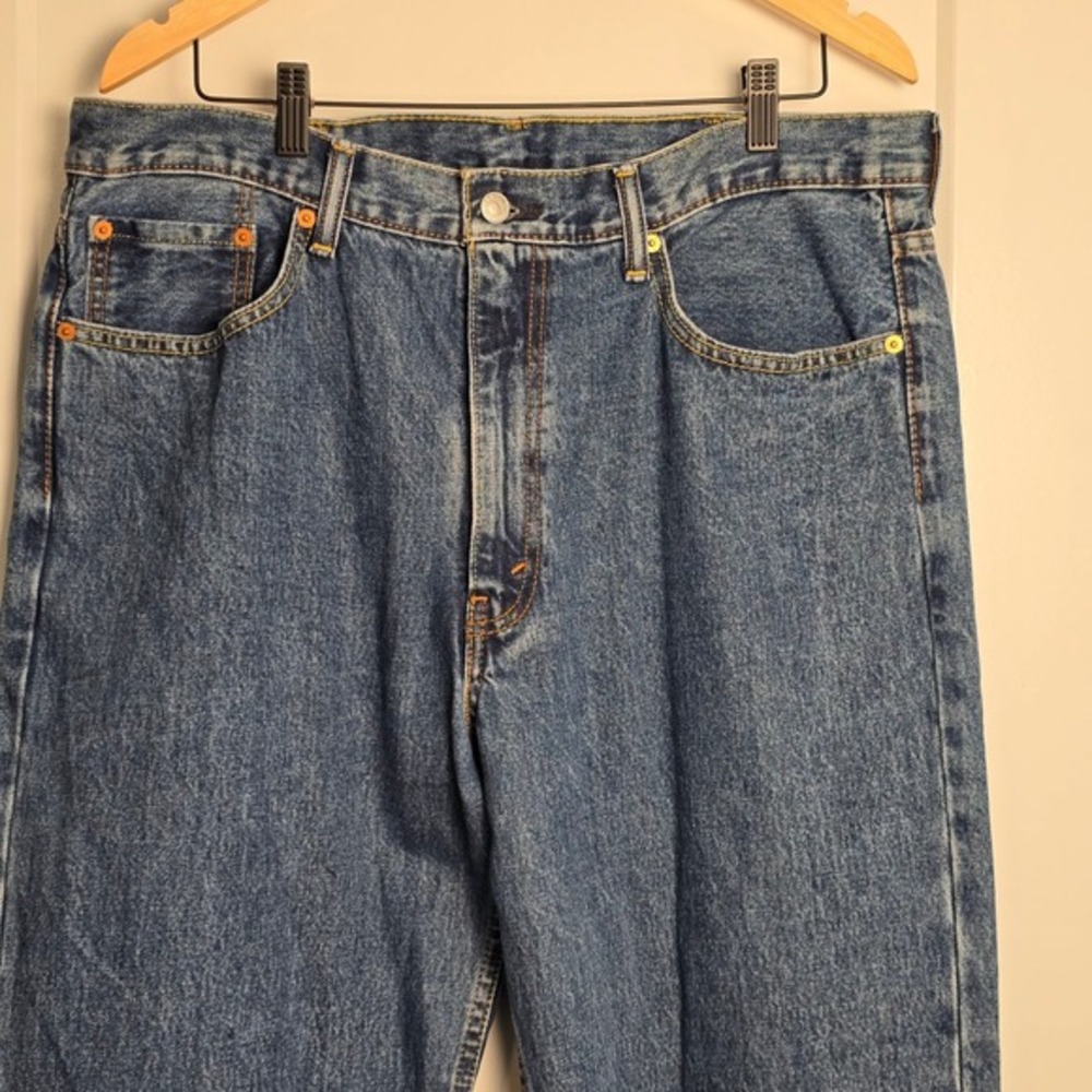 Levi Strauss 550 Jeans W38 L30 Blue Denim Relaxed Fit Basic Essential - Picture 2 of 16